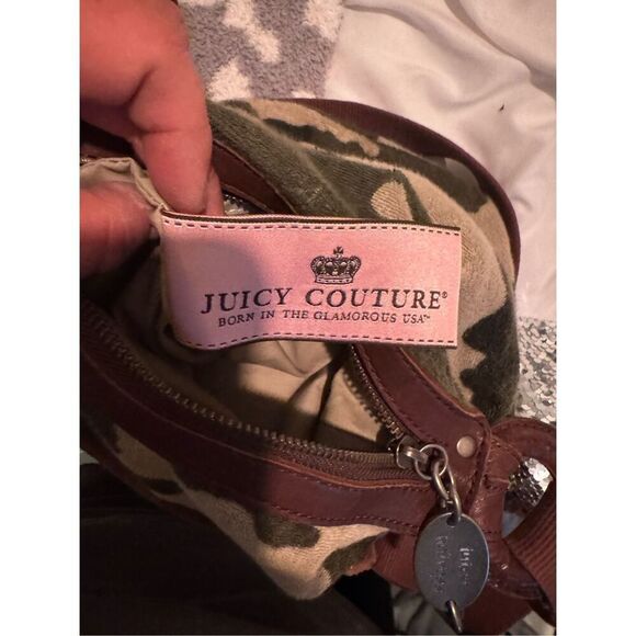 Vintage y2k green brown camouflage camo velour juicy couture crossbody purse - Picture 4 of 4